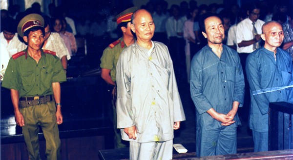 Thích Quảng Độ at his trial in 1995: he was condemned to 5 years in prison for organizing a rescue mission for flood victims in the Mekong Delta