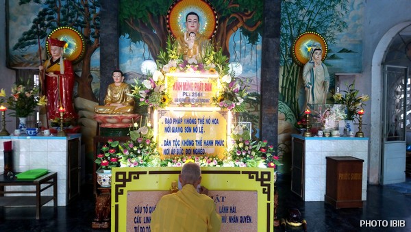 Hoà thượng Thích Thanh Quang, Viện trưởng Viện Hoá Đạo, cô quạnh trong ngôi Chùa Giác Minh ờ Đà Nẵng vì bị công an phong toả không cho Phật tử vào chùa tham dự Đại lễ Phật Đản