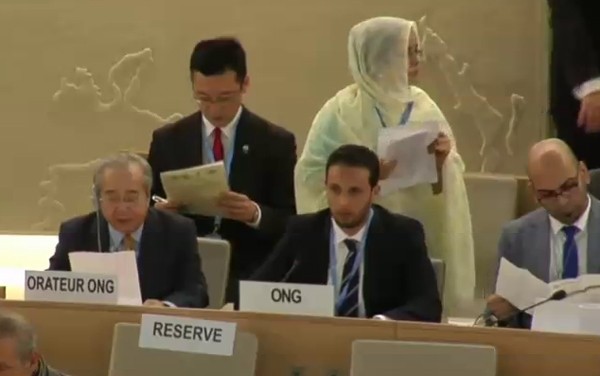 Hình bên trái, ông Võ Văn Ái tố cáo nền "Độc tài Pháp trị" của Hà Nội trước Hội đồng Nhân quyền LHQ ở Genève hôm thứ tư 14-3-2018 