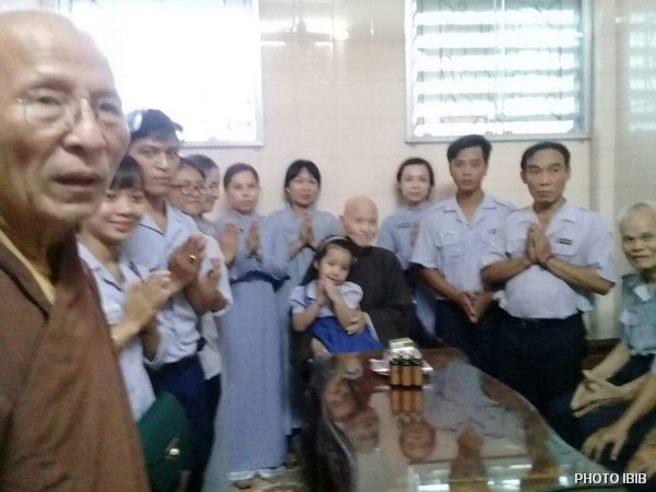 Le Patriarche de l’EBUV Thích Quảng Độ reçoit la visite de la délégation du MBJ, 4 août 2018 