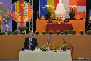Cư sĩ Võ Văn Ái và HT Thích Huyền Việt báo cáo Phật sự, hải ngoại, quốc nội, và công cuộc vận động quốc tế của Giáo hội trong năm qua