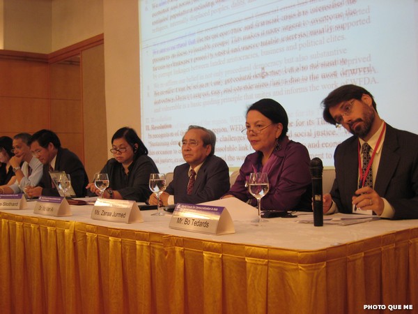   Ban Thường vụ “Diễn Đàn Dân chủ hóa Á châu” đúc kết và thông qua “Tuyên ngôn Hán Thành” và “Khung hành động cho hai năm 2009-2011”
